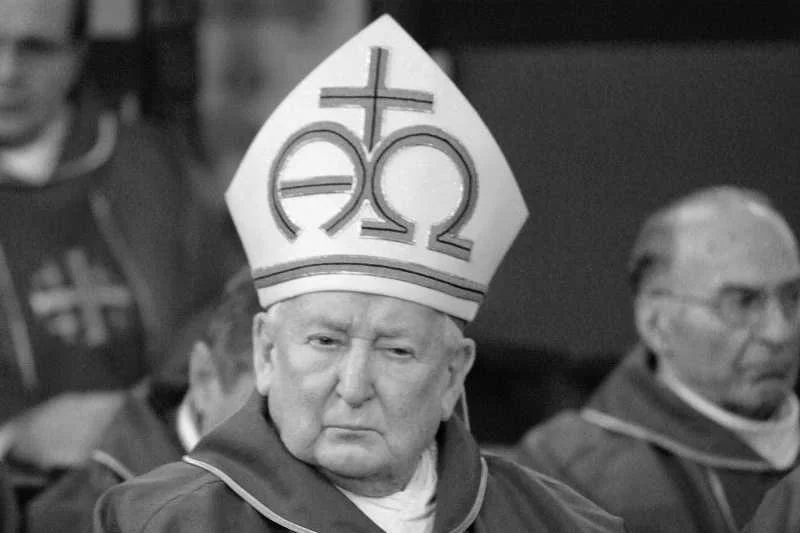 Proboszczowie z Piły protestują przeciwko nazwaniu jednego ze skwerów imieniem bpa Ignacego Jeża.