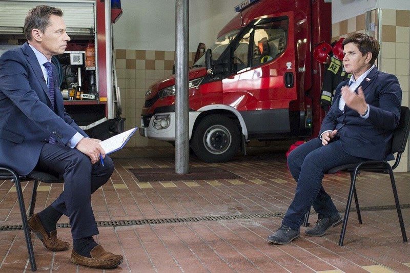 "Afera" obuwnicza się rozkręca. Ale jest bardzo dużo wątpliwości co do dobory butów do sytuacji.