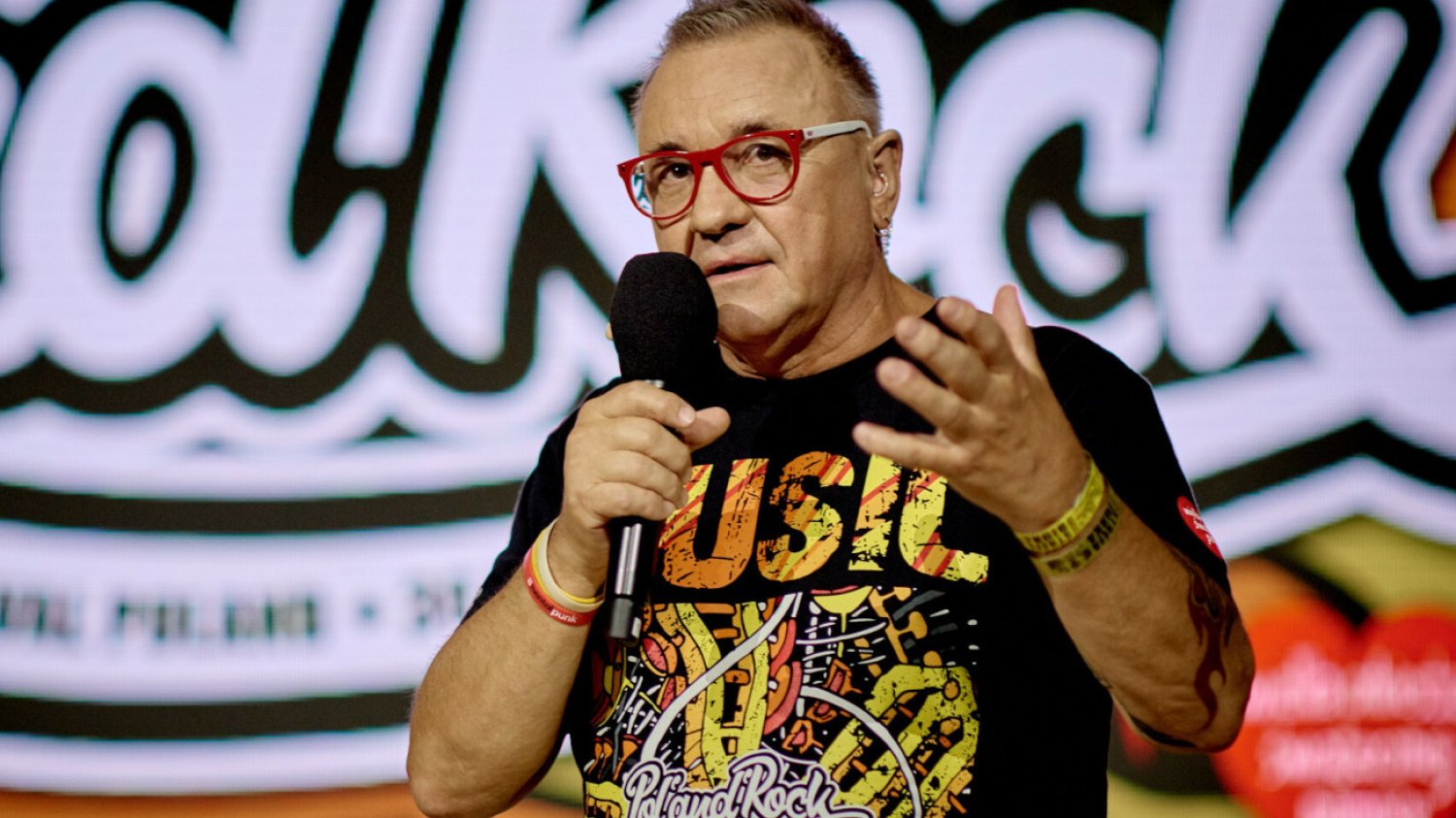 Jurek Owsiak wygłosił przemówienie na zakończenie Pol'and'Rock Festivalu.