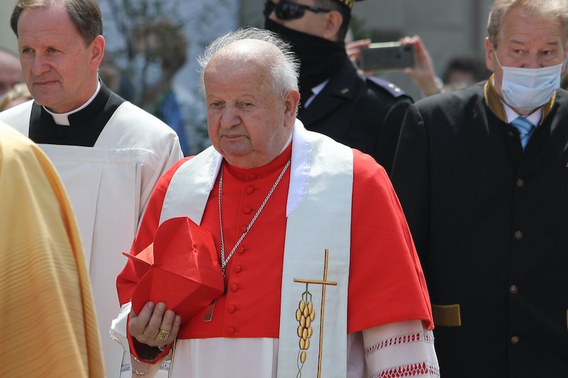 Kard. Stanisław Dziwisz to główny – i negatywny – bohater reportażu "Don Stanislao", który nakręcił Marcin Gutowski z TVN 24. Czy po ujawnieniu tuszowania pedofilii w kościele hierarcha straci tytuł honorowego obywatela Krakowa?