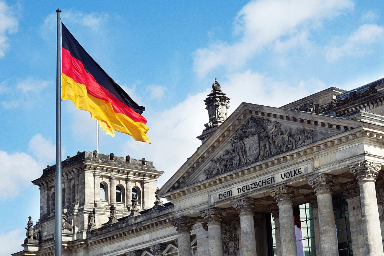 Berlin firmly on Ukraine's territory. Territorial cessions unthinkable