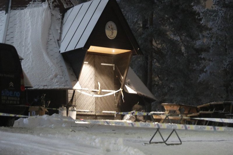W tym budynku należącym do kompleksu narciarskiego skoczni Holmenkollen w Oslo, rozegrał sie dramat z udziałem Polaka.