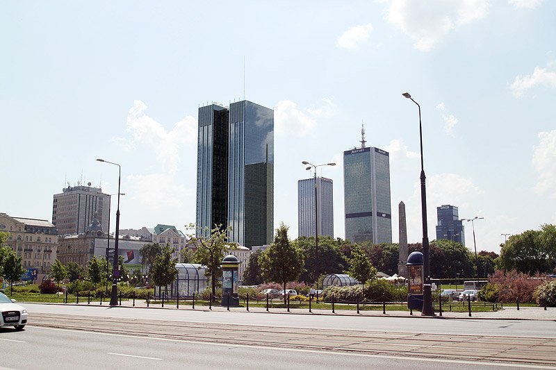 Część warszawskich aktywistów miejskich nie chce takich nowych wieżowców w centrum stolicy. Nie rozumieją, że w ten sposób działają na szkodę mieszkańców