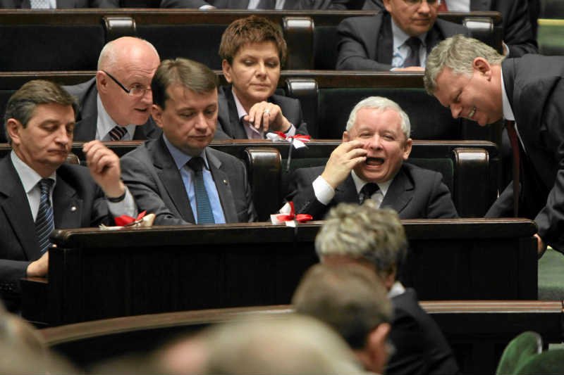 PiS zastanawia się nad wprowadzeniem kontroli alkomatami w Sejmie.