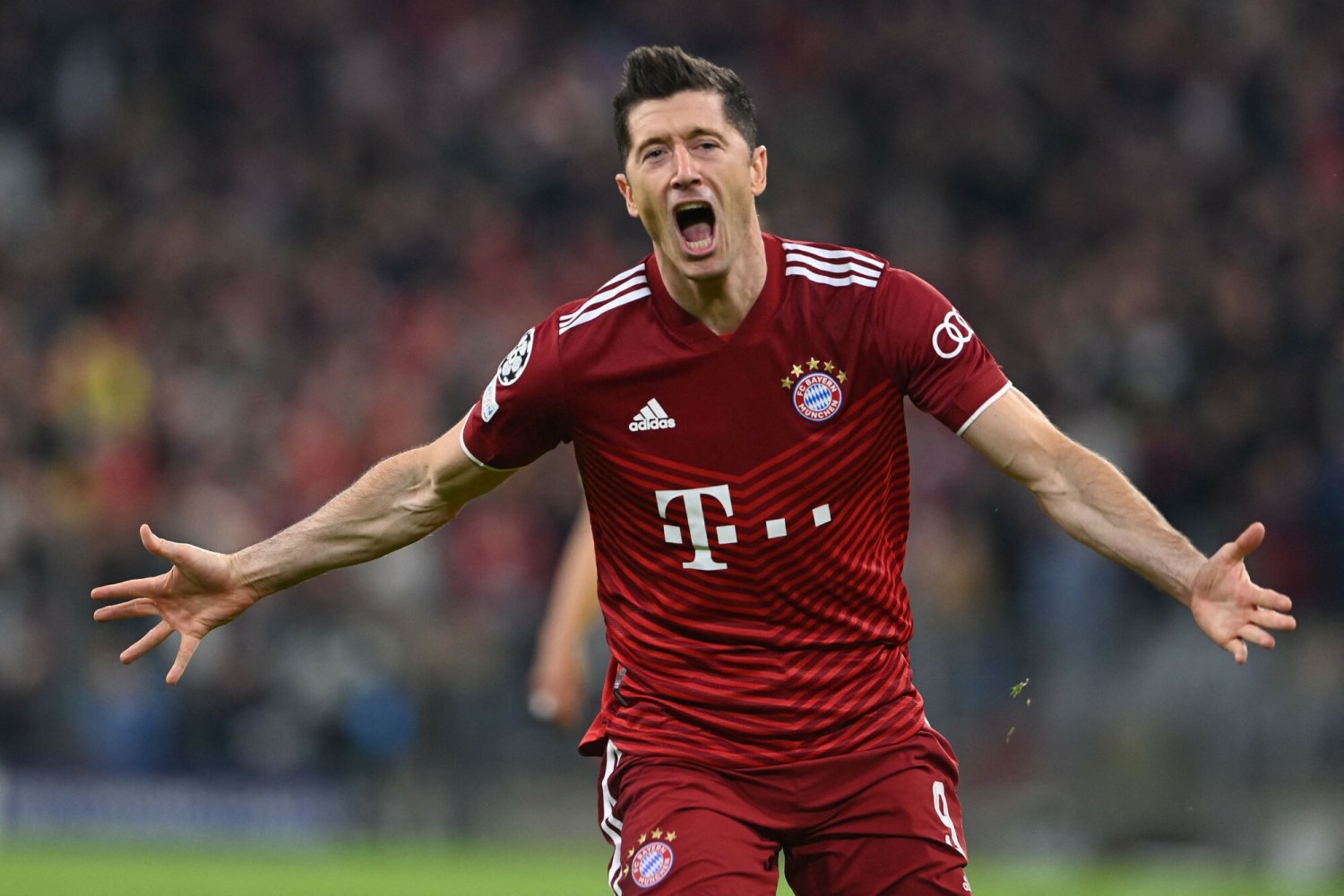 Robert Lewandowski przyłapany, spotkał się z trenerem Barcelony na Ibizie