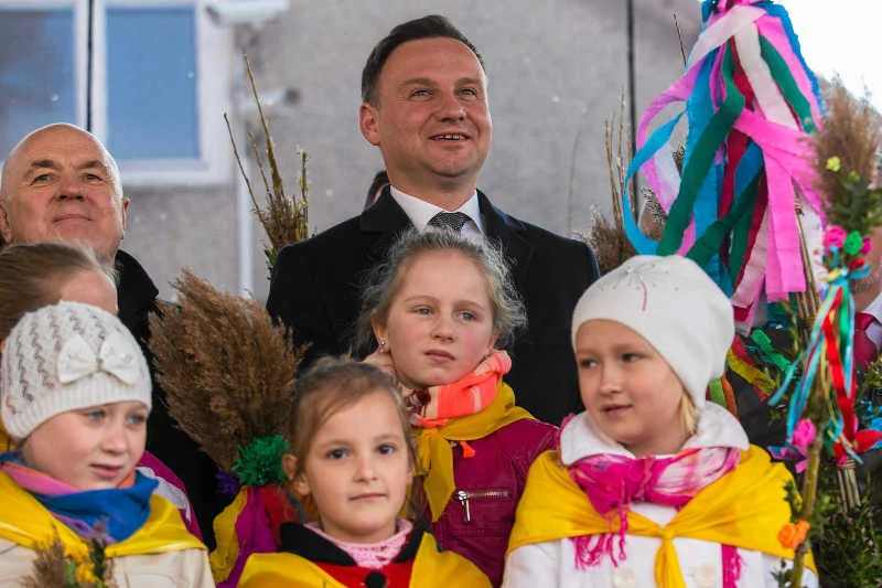 Wizerunek Andrzej Dudy nie jest tak dobry, jak to kreuje jego sztab.