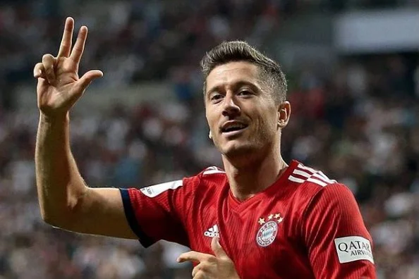 Robert Lewandowski znalazł się na celowniku Chelsea Londyn.