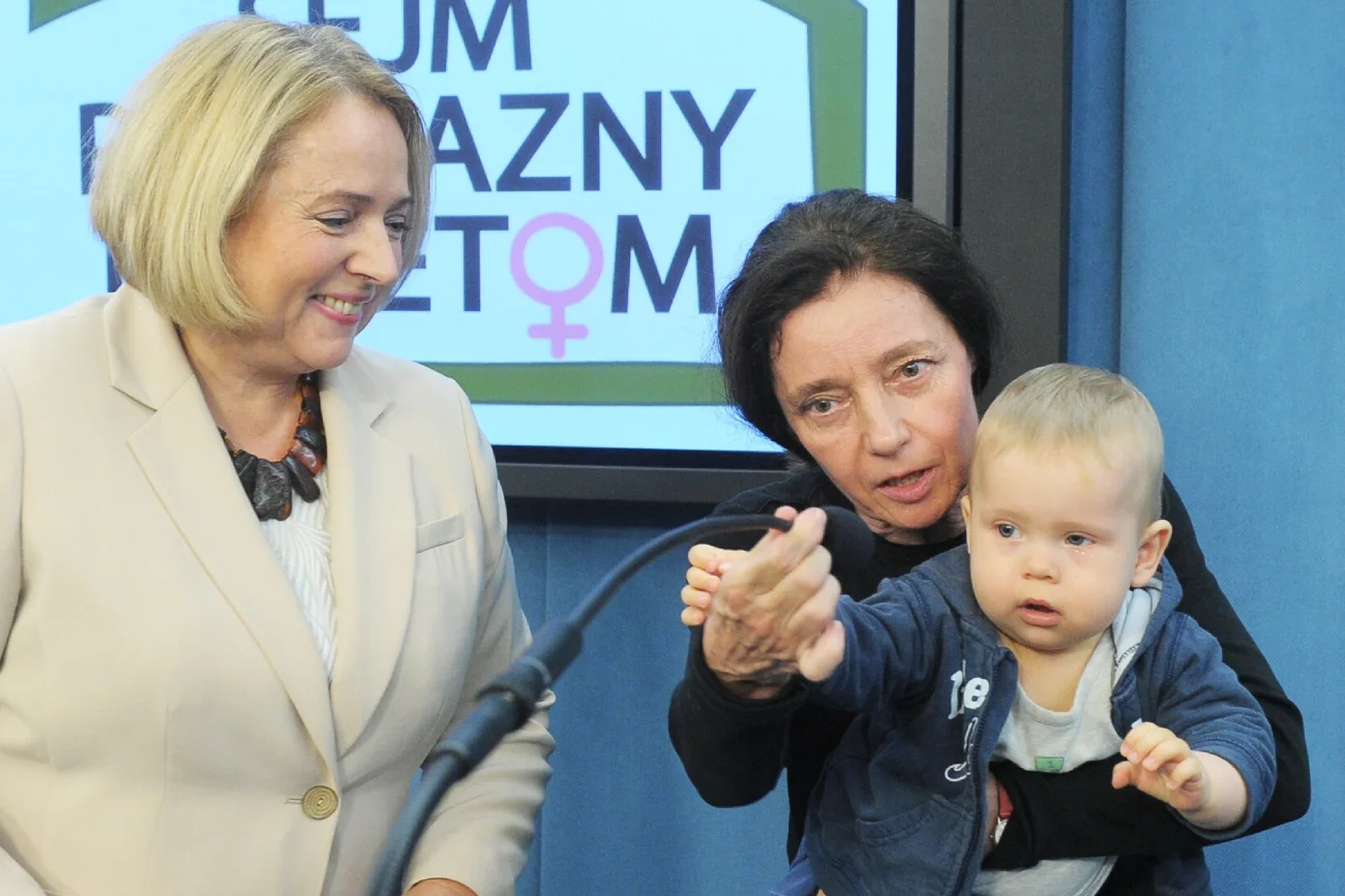 Testament "najstarszej matki w Polsce". Posłanka Wanda Nowicka zaskoczona