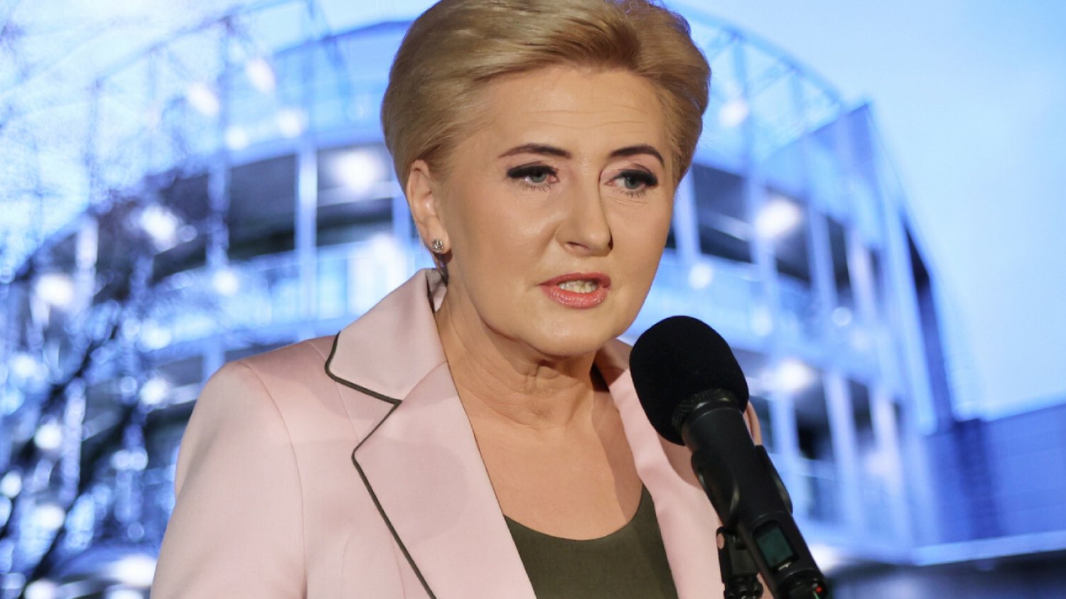 Agata Duda spotkała się z Jill Biden. Ekspert porównał prezencję obu pań