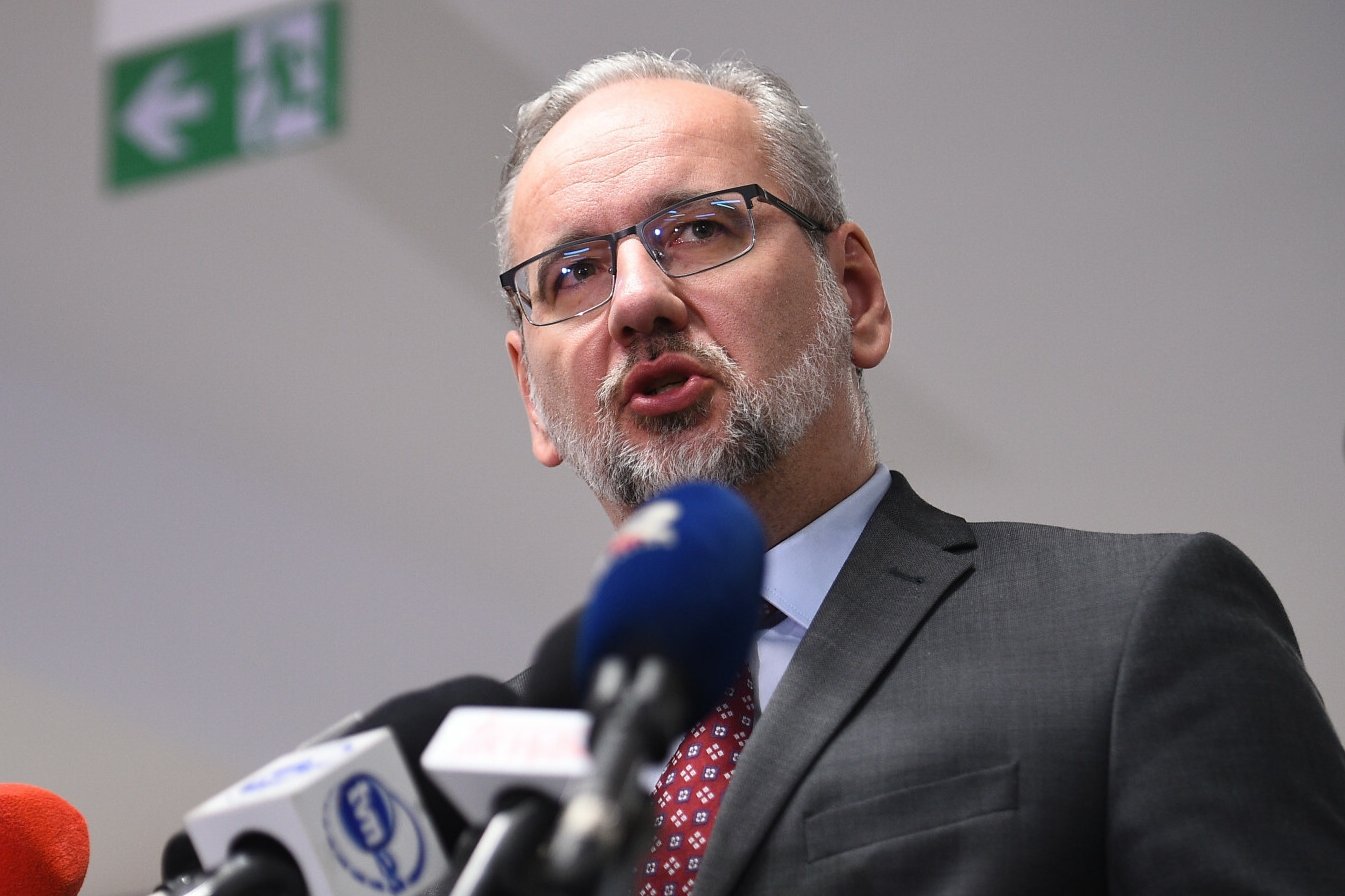 Adam Niedzielski, minister zdrowia, zabrał głos ws. 14-letniej pacjentki po gwałcie, której podlaskiej szpitaly odmówiły aborcji