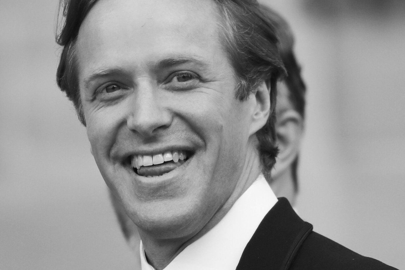 Thomas Kingston miał 45 lat. Był mężem córki księcia Kentu. Thomas Kingston miał 45 lat. Był mężem córki księcia Kentu.