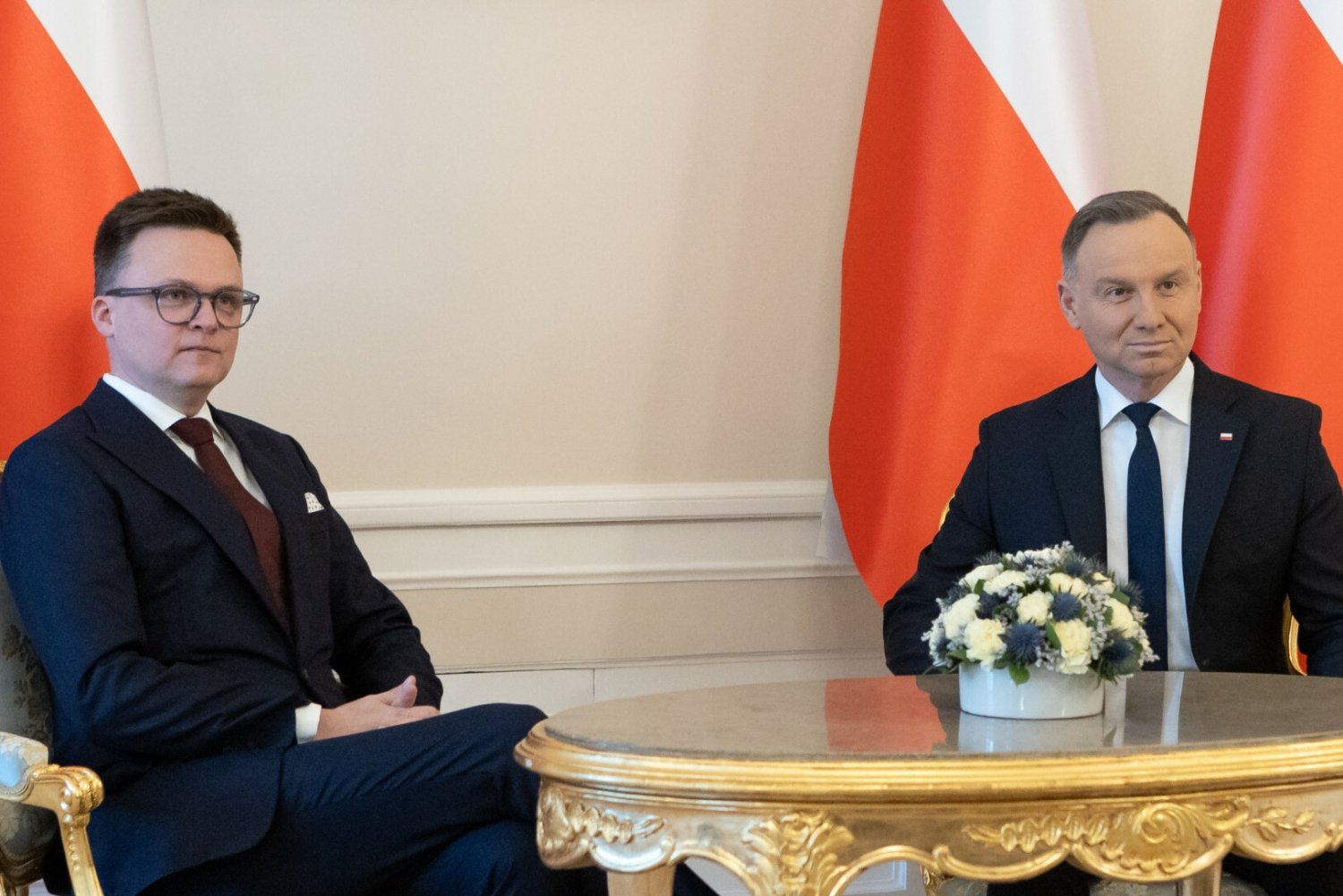 Co dalej z Kamińskim i Wąsikiem? Hołownia o skazanych politykach PiS.