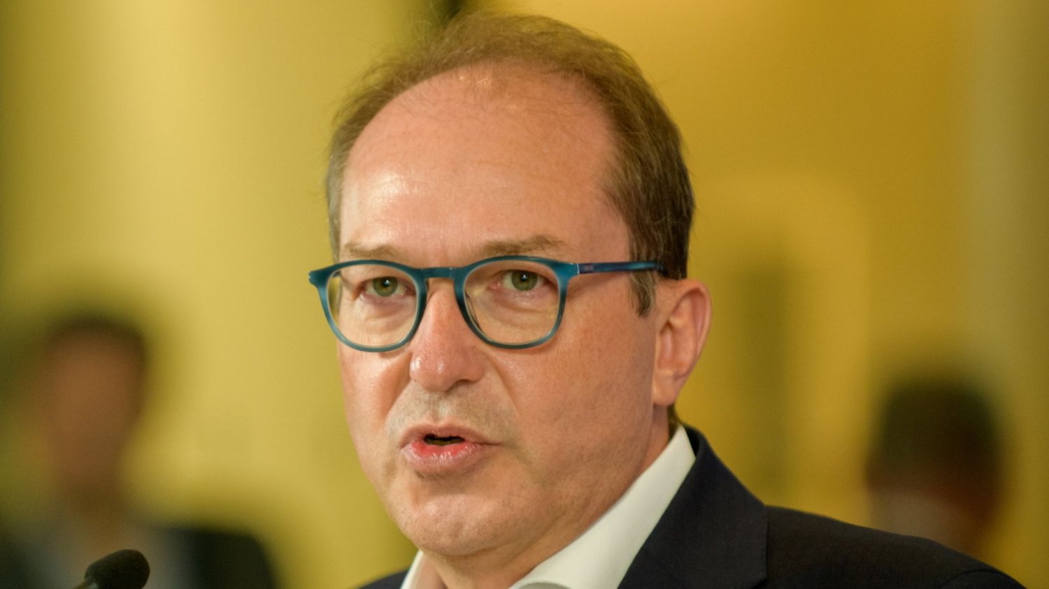 Minister spraw wewnętrznych Niemiec Alexander Dobrindt (CSU). Minister spraw wewnętrznych Niemiec Alexander Dobrindt (CSU).