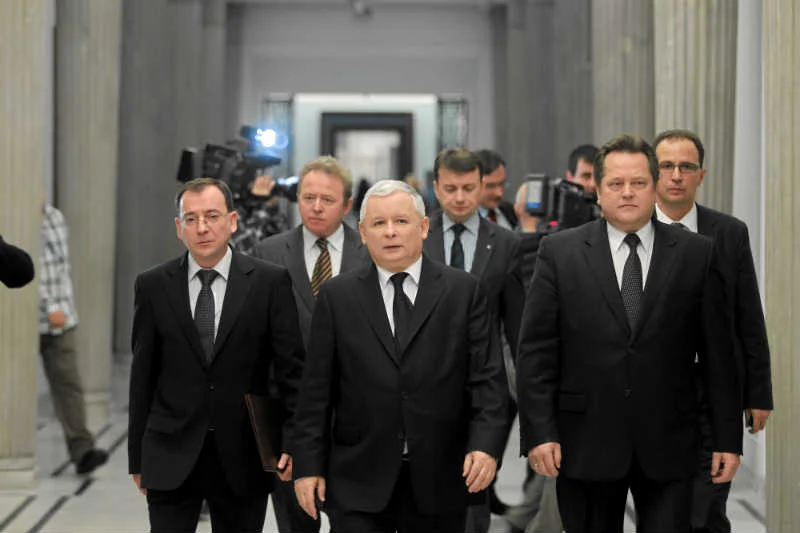 Wiceszef MSW Jarosław Zieliński zapowiedział... inwigilację KOD.