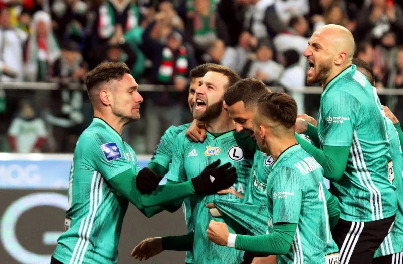 Mecz Pucharu Polski między Miedzią Legnica i Legią Warszawa to jednocześnie restart polskiej piłki nożnej po pandemii koronawirusa.