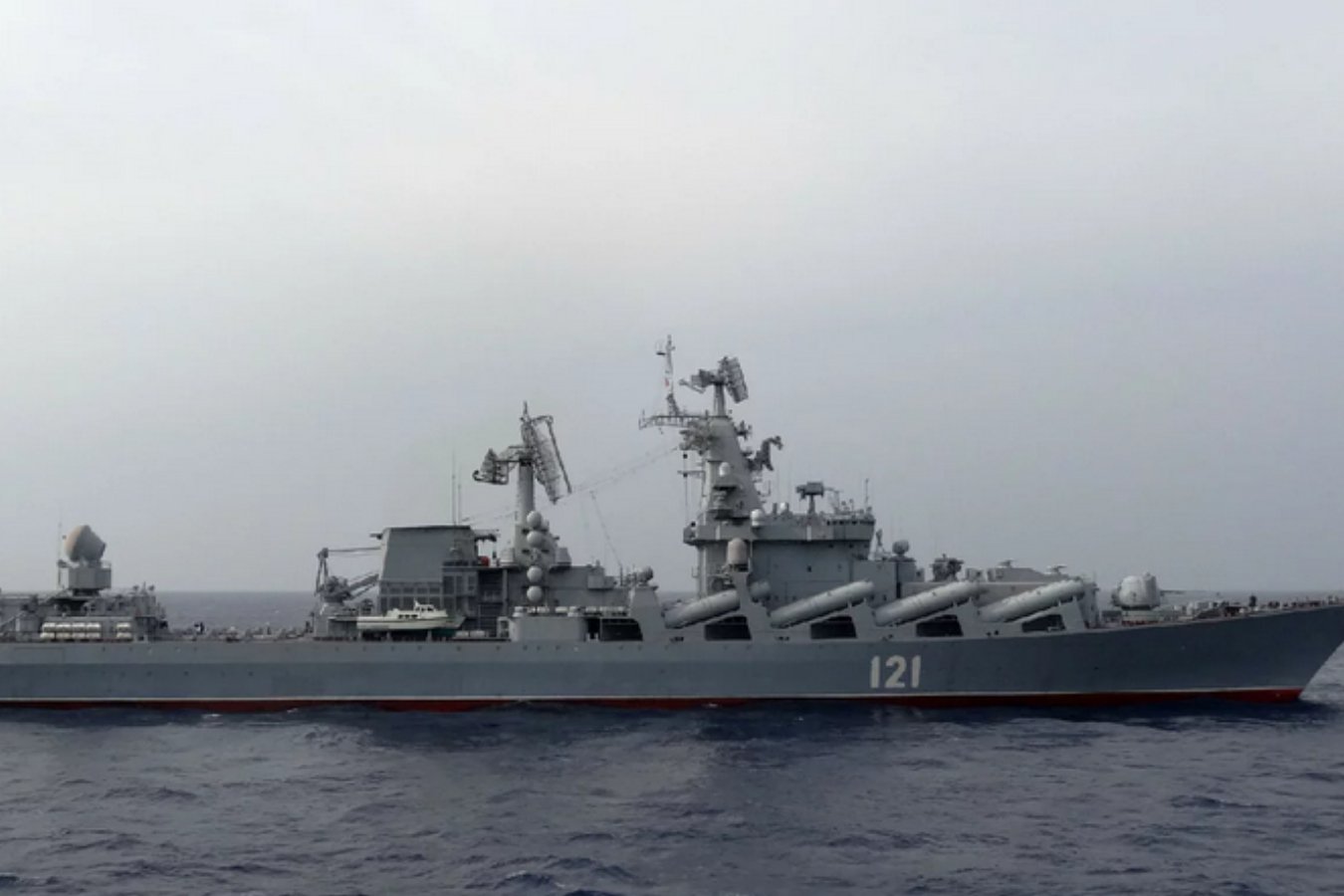 Rosjanie chcą uratować ważne rzeczy z zatopionej "Moskwy".