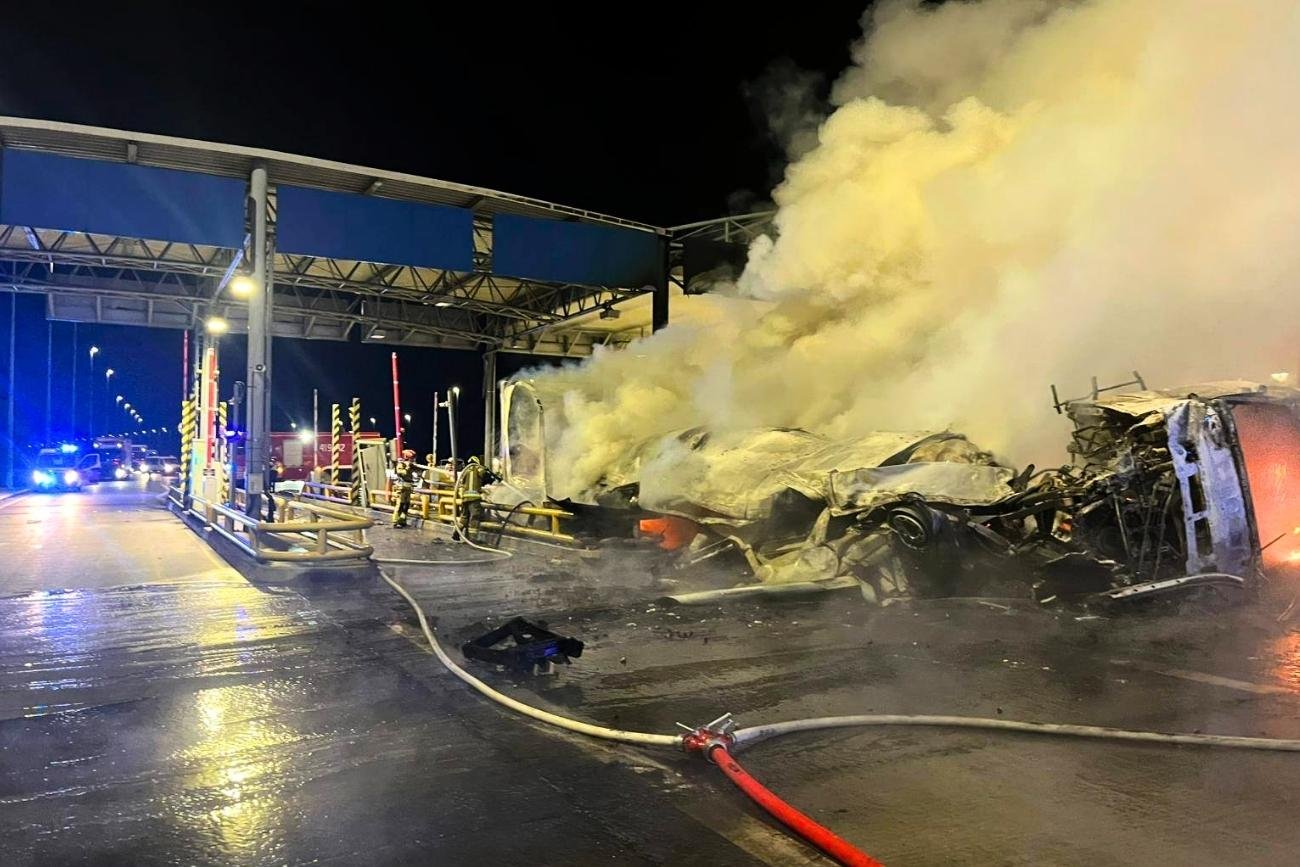 Tragiczny wypadek na A2. Ciężarówka w ogniu, kierowca nie zdołał uciec