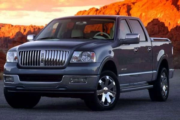 Lincoln Mark LT produkowany w latach 2006 - 2009