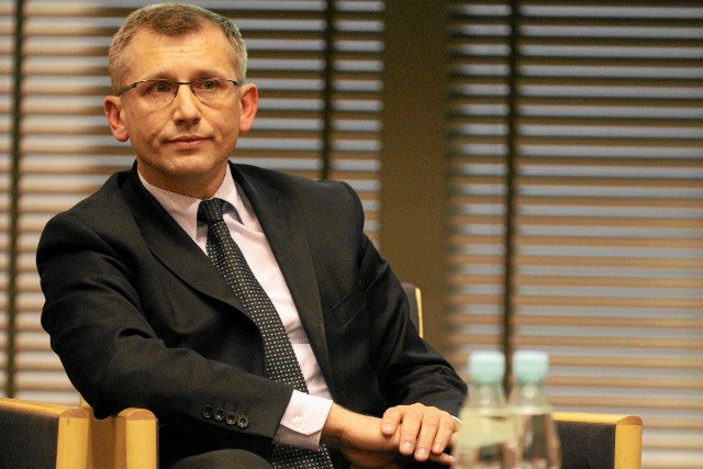 Na działacza Platformy nie zagłosowali przedstawiciele prawicowych ugrupowań.