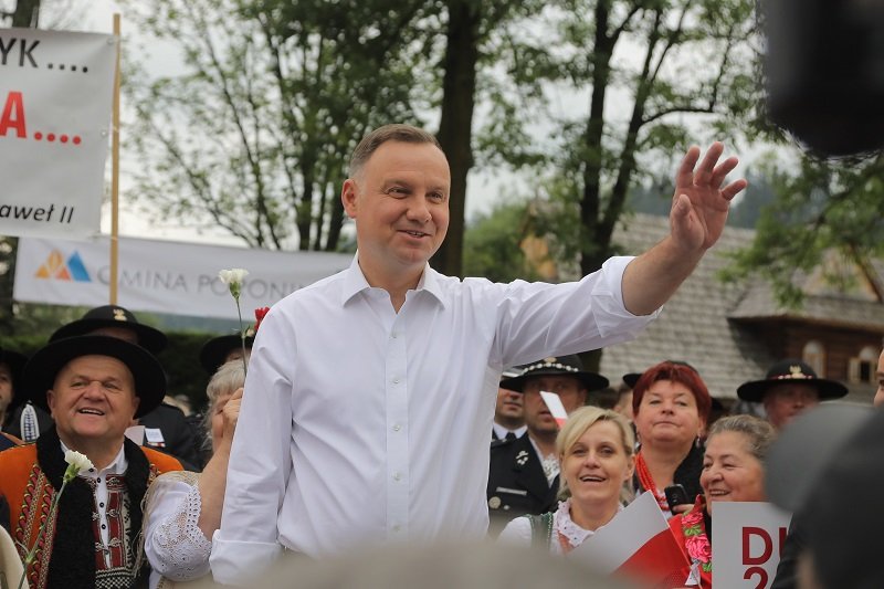 Andrzej Duda chciałby, żeby Polacy zarabiali 2 tys. euro miesięcznie.