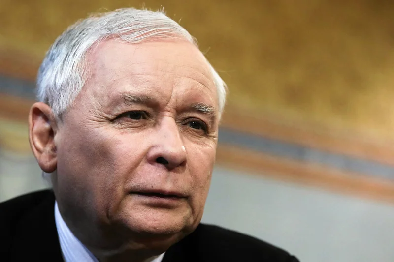 Jarosław Kaczyński uda się na operację kolana nie wcześniej niż po jesiennych wyborach.