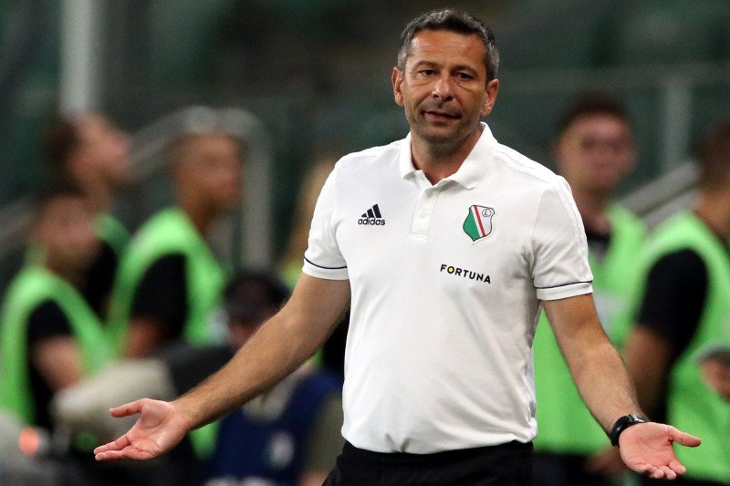 Legia Warszawa - Spartak Trnawa – 0:2. Trener Dean Klafurić tłumaczy jednak piłkarzy.