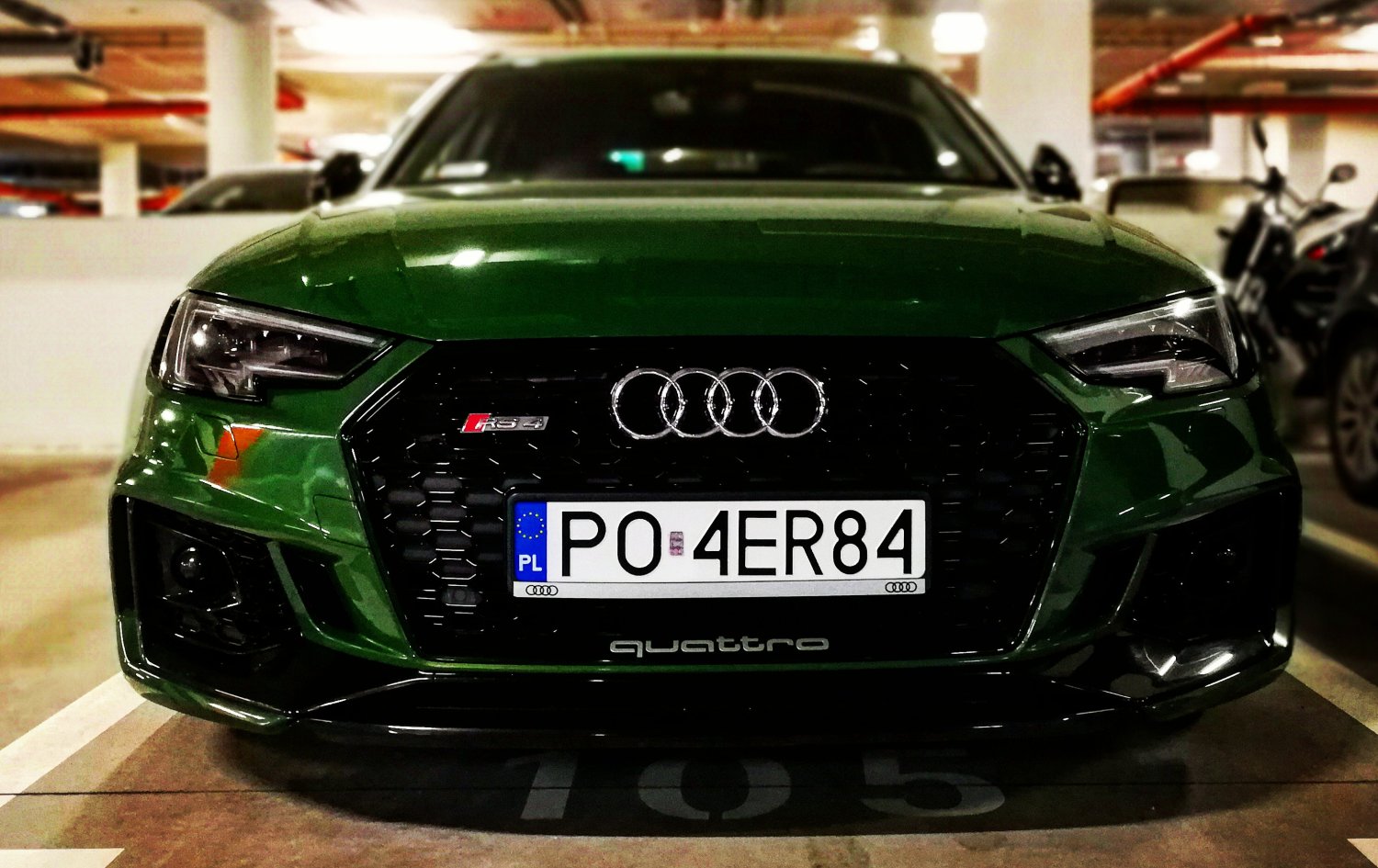 Nowe Audi RS4 Avant w tym kolorze zyskuje z każdym kolejnym dniem.