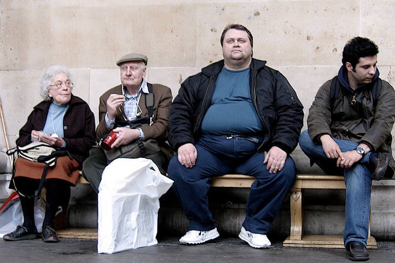 Osoby otyłe często są wytykane palcami lub wyśmiewane