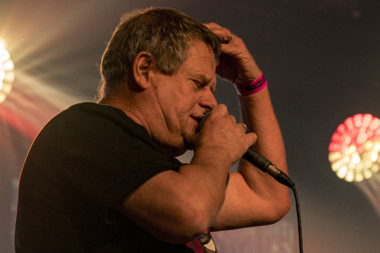 Kazik Staszewski odwołuje koncerty.