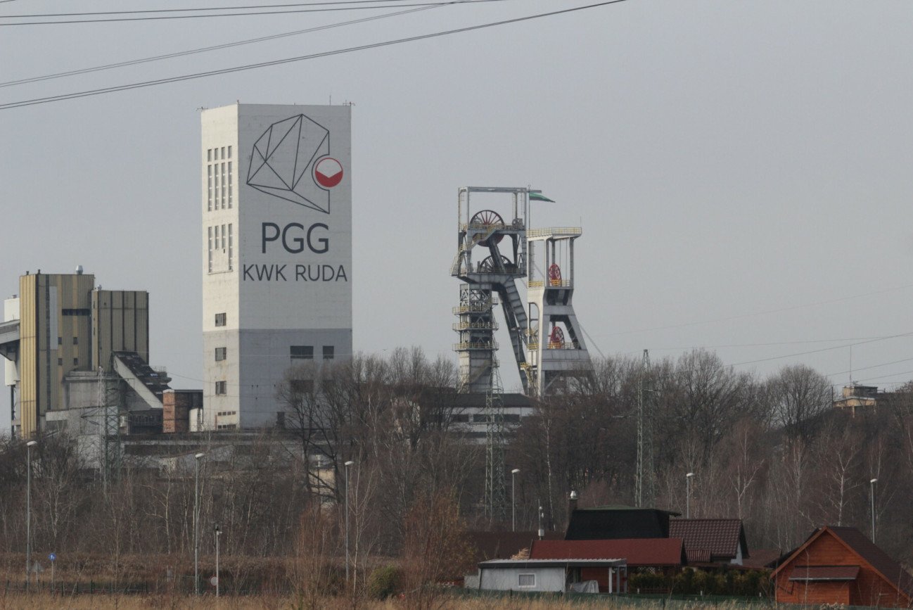 Akcja ratunkowa w kopalni Bielszowice. Jest kontakt z poszukiwanym.