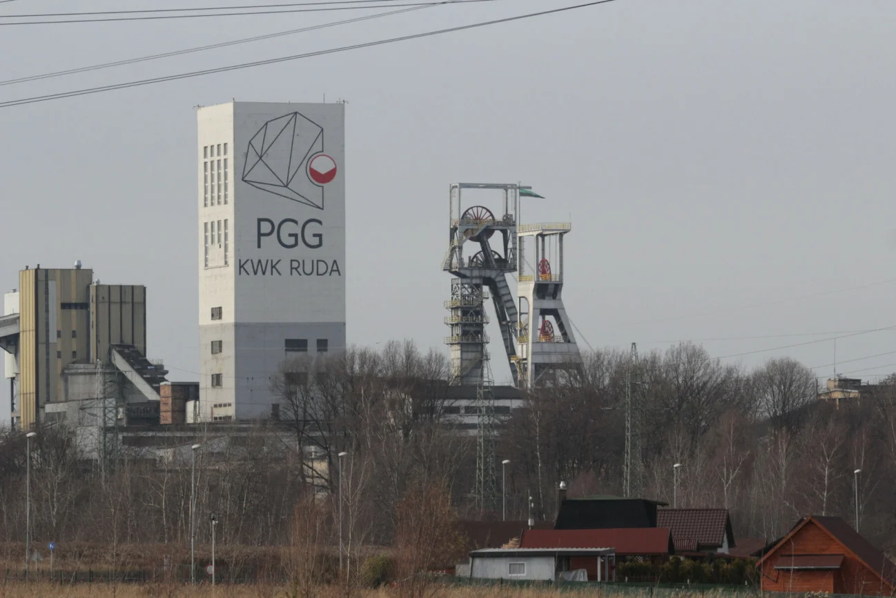 Akcja ratunkowa w kopalni Bielszowice. Jest kontakt z poszukiwanym.