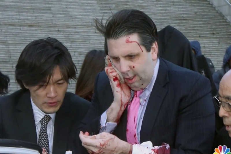 Amerykański ambasador w Korei Płd. Mark Lippert został zaatakowany przez nożownika.