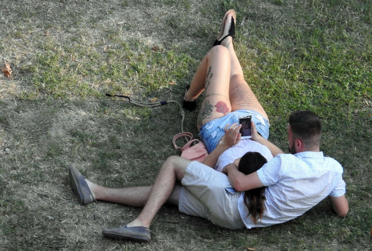 Wolny seks, ONS i niezobowiązujące związki – jak nie radzimy sobie z życiem