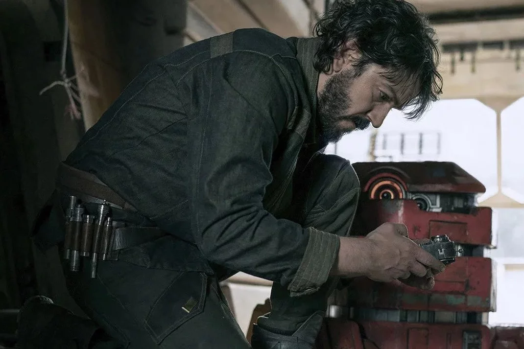 Diego Luna w serialu Andor