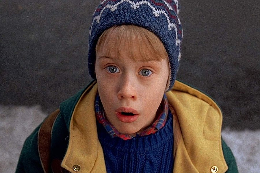 Czujnym widzom nie umknął fakt, że z filmu o Kevinie wycięto jedną ze scen