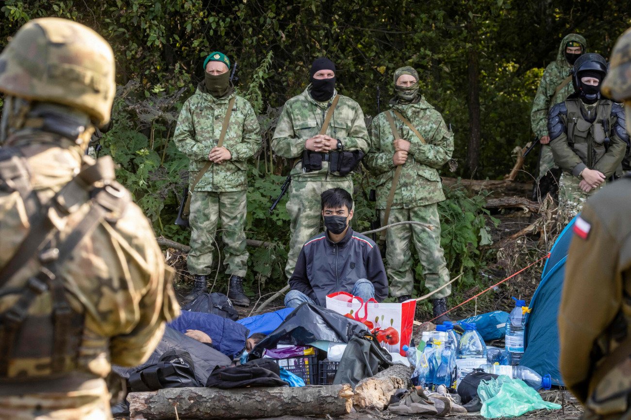 Na białorusko-polskiej granicy koczują uchodźcy z Afganistanu