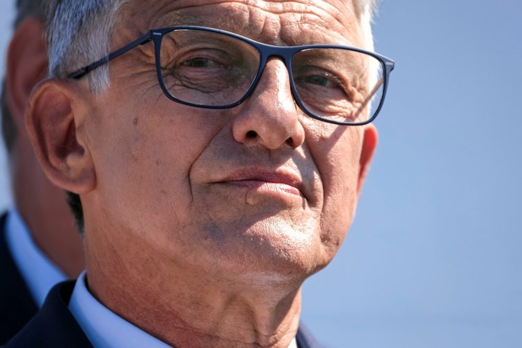 Andrzej Dera z KPRP stanął w obronie Stanisława Piotrowicza.