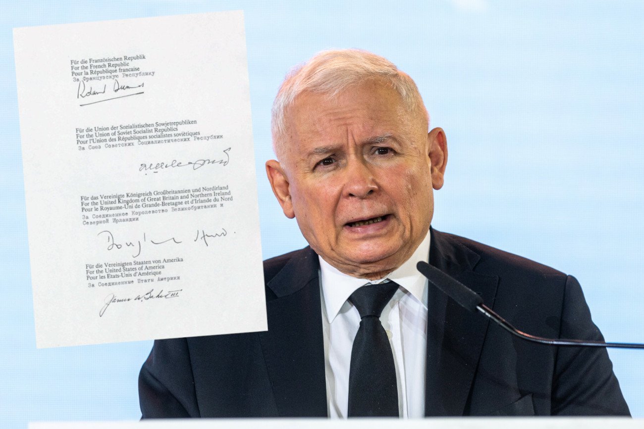 Prezes PiS Jarosław Kaczyński i podpisy sojuszników na "Traktacie 2+4"