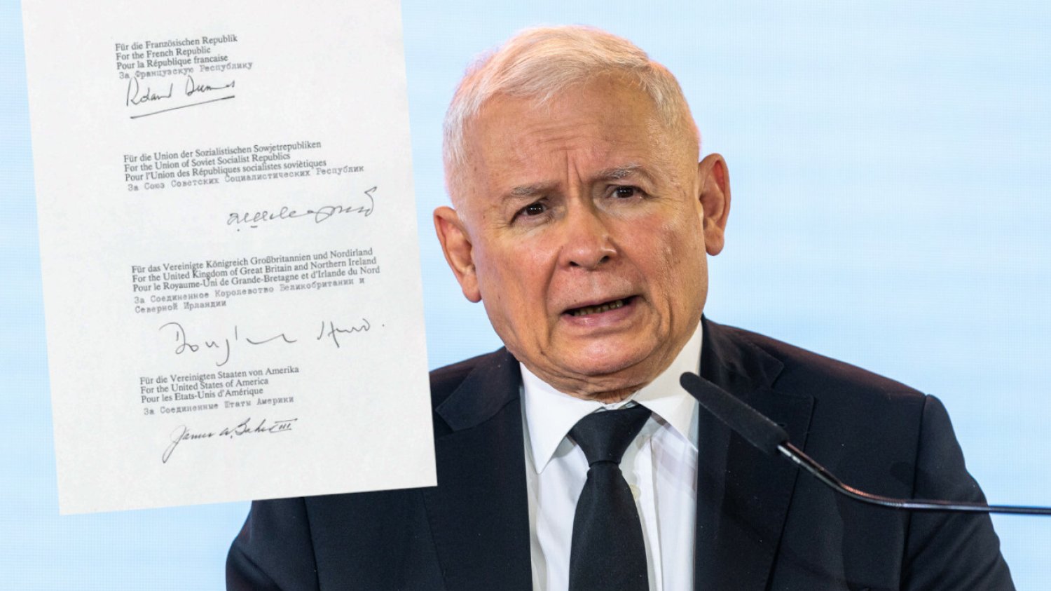 reparacje Niemcy PiS Prezes PiS Jarosław Kaczyński i podpisy sojuszników na "Traktacie 2+4"