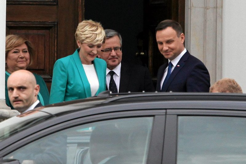 Zakończyło się pierwsze po wyborach spotkanie Bronisława i Anny Komorowskich z Andrzejem Dudą i jego żoną Agatą.
