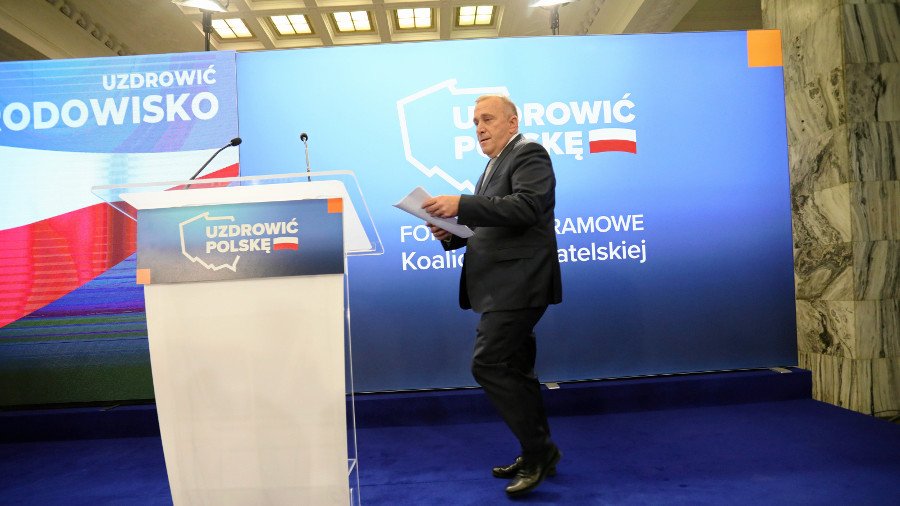 Grzegorz Schetyna zapowiedział utrzymanie programu 500+