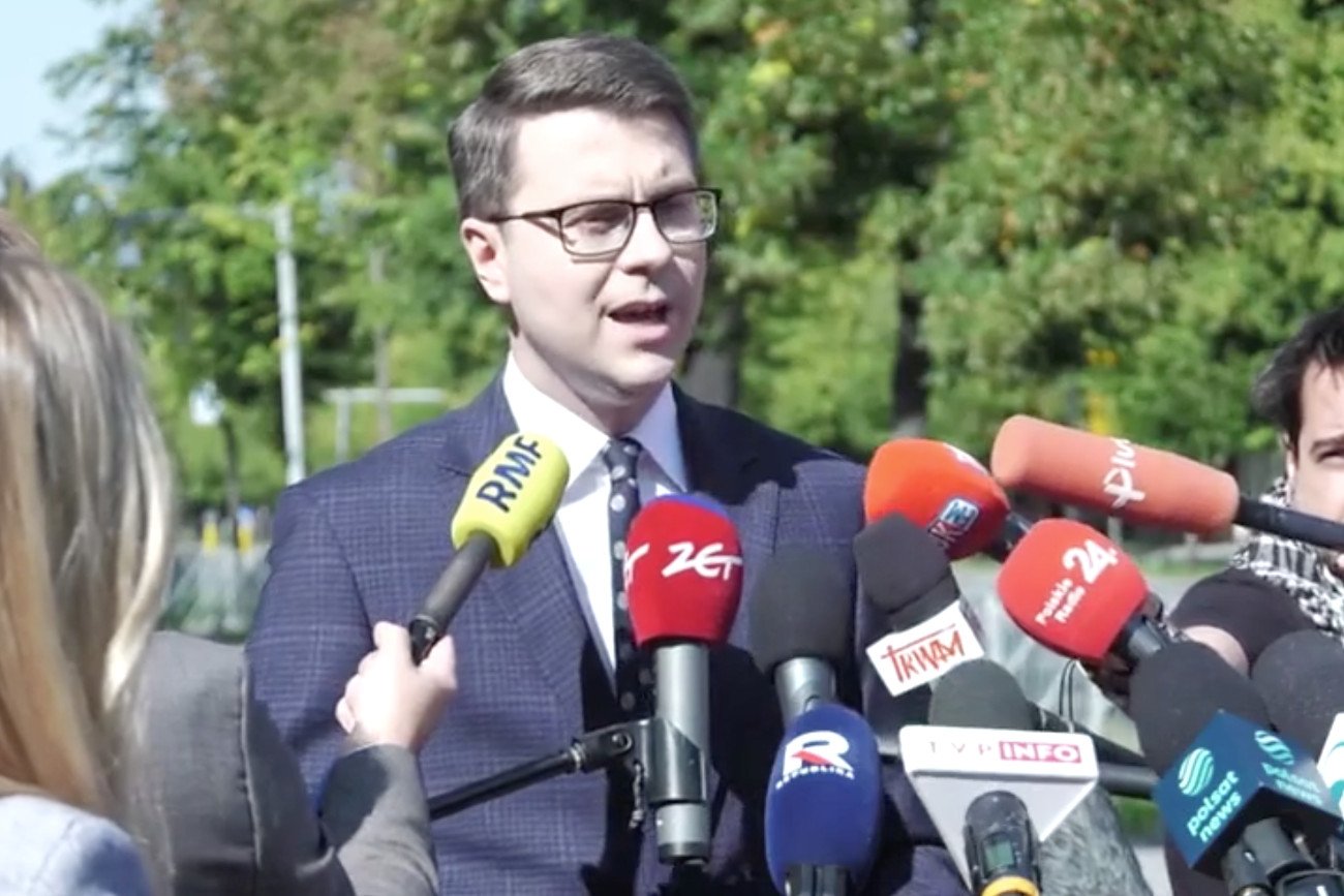 Rzecznik rządu Piotr Müller.