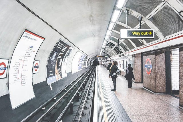 Większość Brytyjczyków zdecydowała, że kraj ma wyjść z Unii, ale mieszkańcy Londynu chcą w niej zostać.