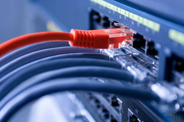 Wprowadzanie szerokopasmowego internetu idzie opornie