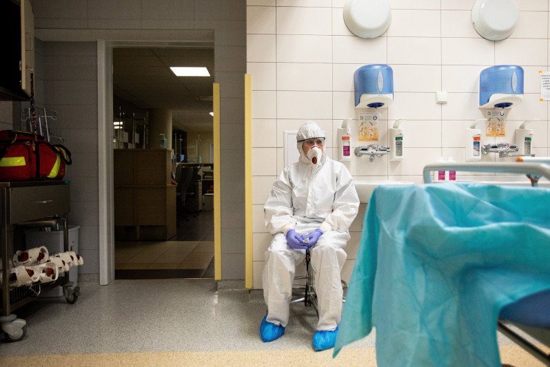 Po pandemii może nie być komu leczyć. Prof. Matyja o wyjeździe lekarzy.