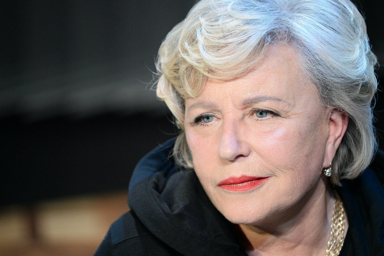 Krystyna Janda uważa, że w serialach i sztukach teatralnych powinno występować więcej kobiet zmagających się z chorobą.