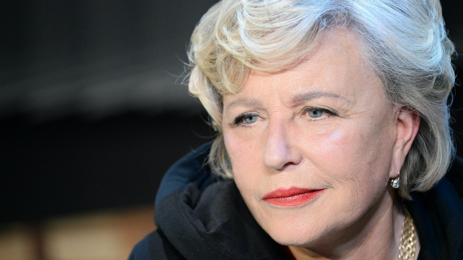 Krystyna Janda uważa, że w serialach i sztukach teatralnych powinno występować więcej kobiet zmagających się z chorobą.