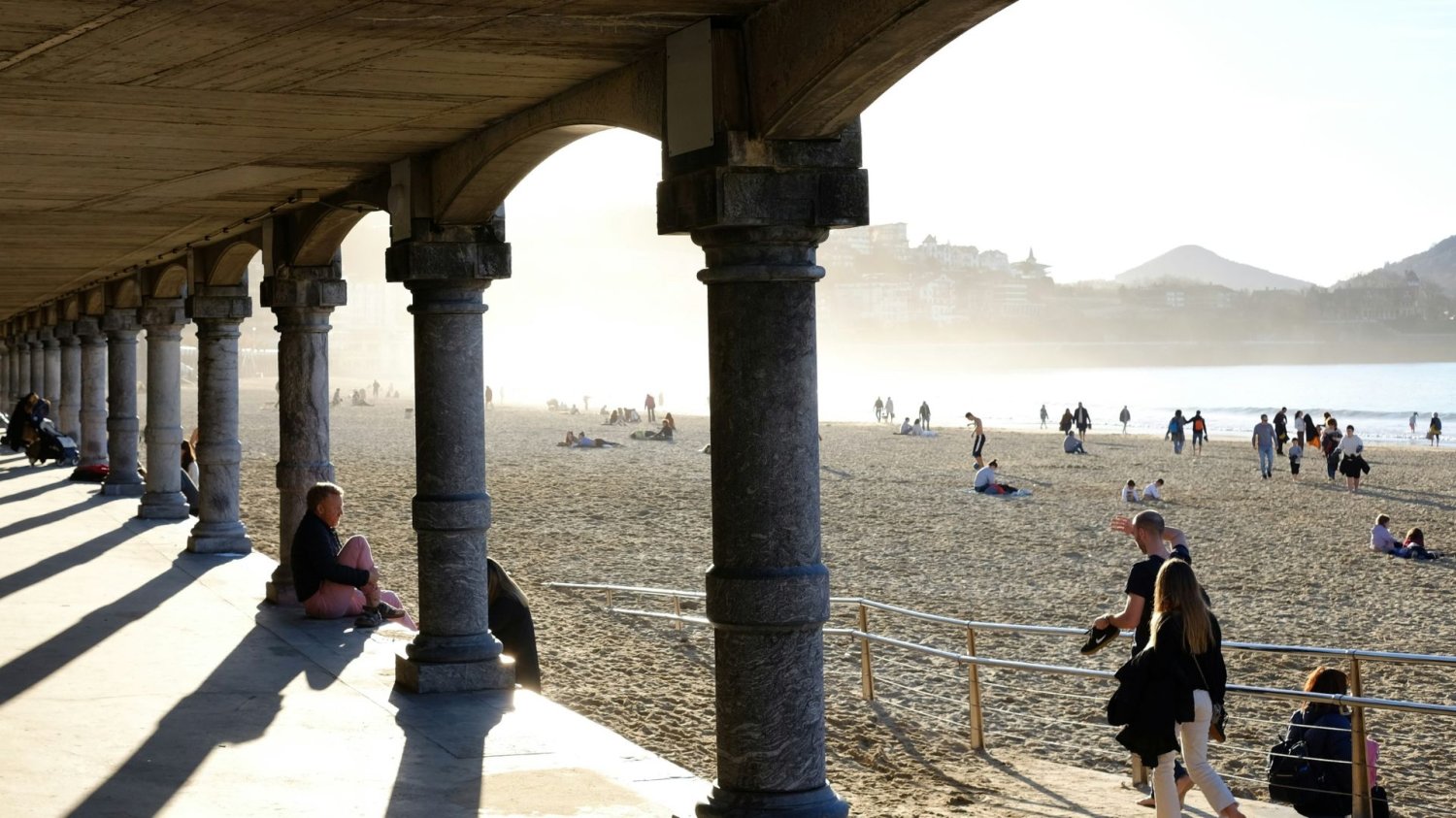 Koniec z paleniem papierosów na plaży w San Sebastian Kolejne miasto w Hiszpanii zakazuje palenia na plaży