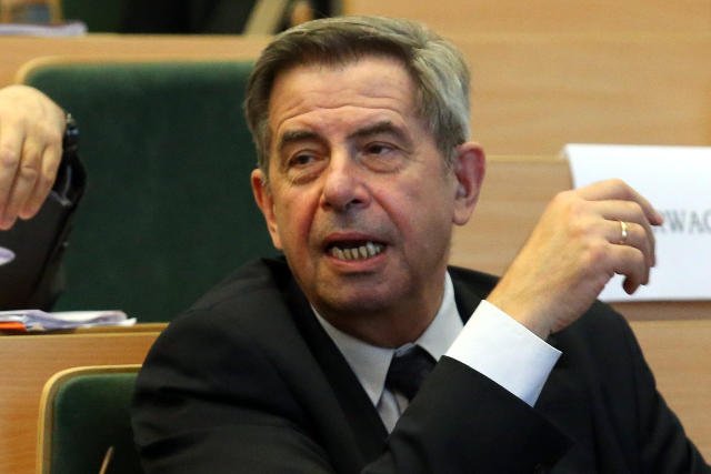 Prof. Andrzej Zoll ostrzega, że przez rządy PiS-u " Wylecimy z Rady Europy! Będziemy mieć kłopoty z członkostwem w Unii Europejskiej!".