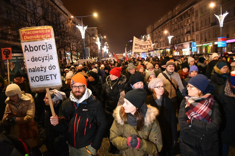 W piątek zaplanowano czarny protest pod hasłem "Jedziemy na Warszawę".